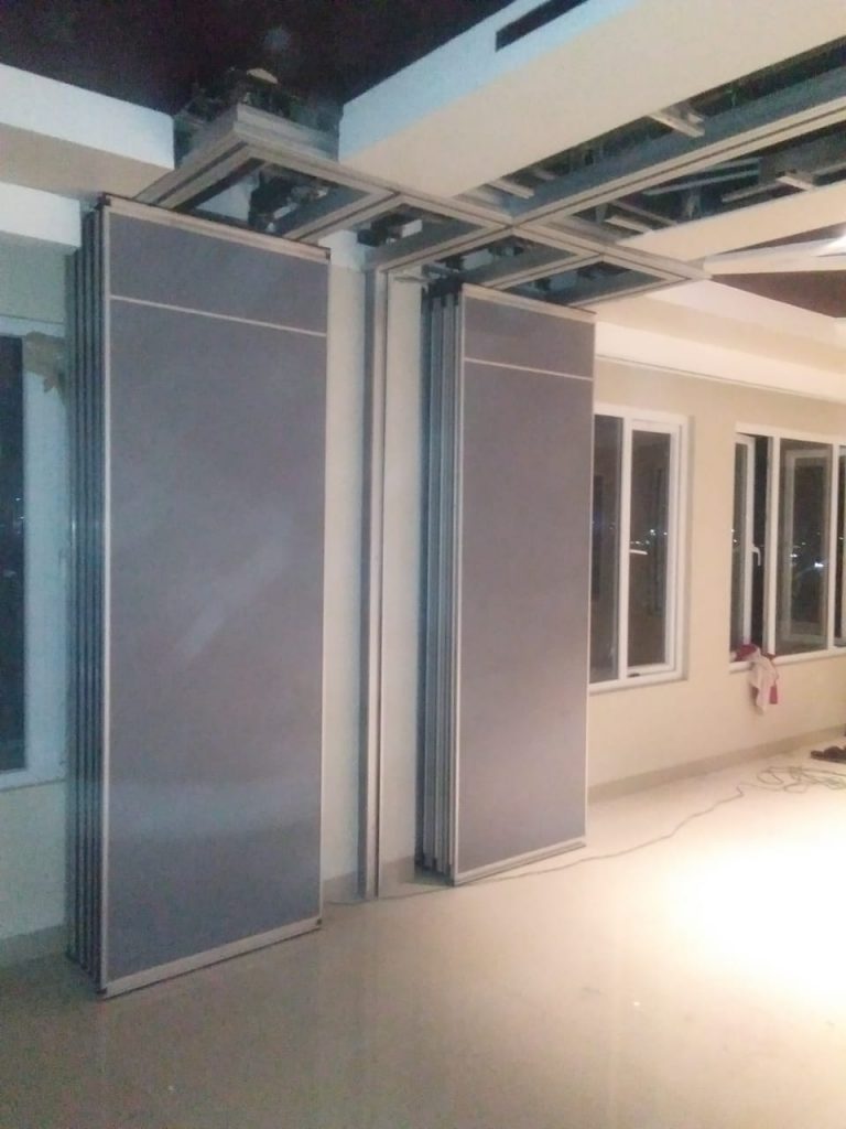 pintu partisi pireki